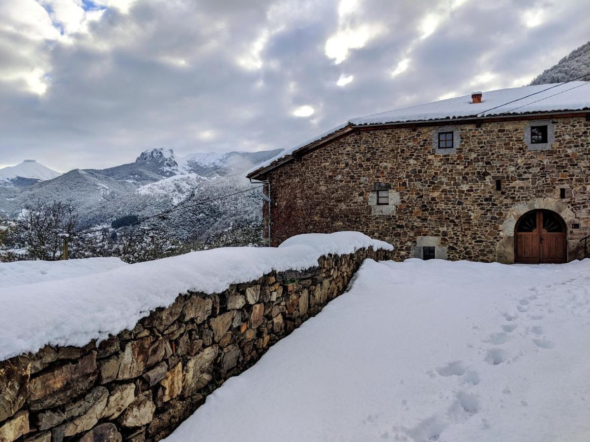 Olmares Apartamento Picos De Europa Apartment Pesaguero-La Parte Exterior photo